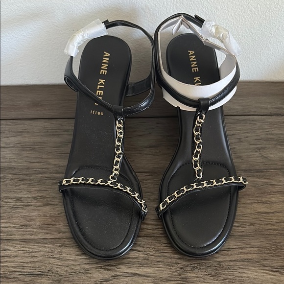 NEW [Anne Klein] Sloan Chain Wedge Padded Heel Sandals Black/Gold Women’s Sz 10 - Picture 4 of 12